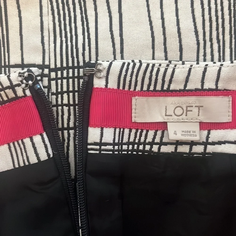 NWOT LOFT Black and White Grid Line Mini Shift Skirt Size 4